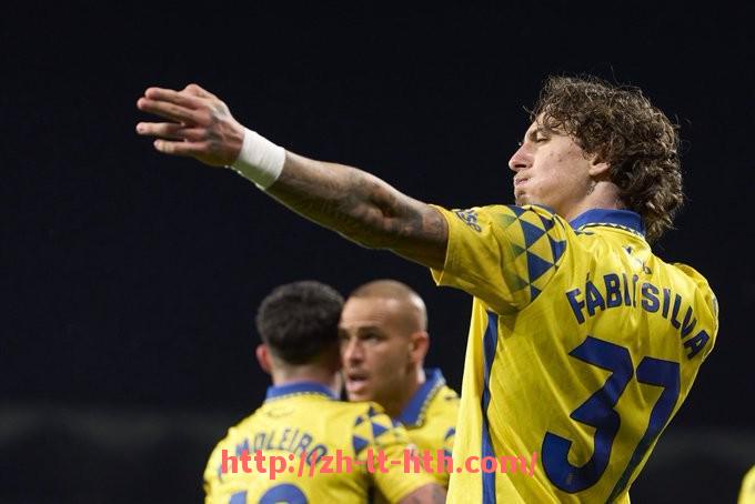 华体会hth登录入口-英超球队对阵德甲球队：英德对决的战术与阵容分析